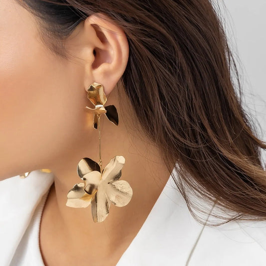 Golden Dangling Flower Earrings