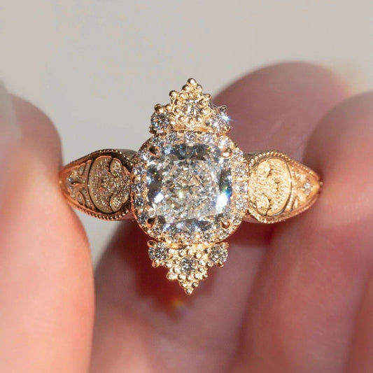 Elegant Crown Bright Gold Ring