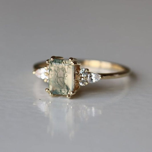 Moss Square Zirconia Gold Ring