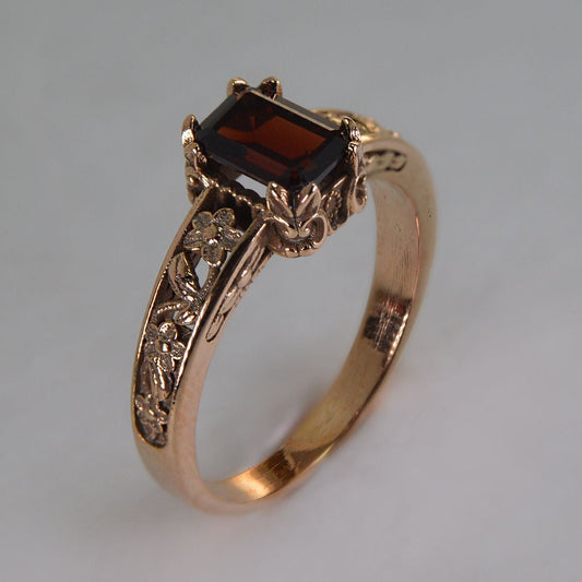 Red Inlaid Rectangular Crystal Gold Ring