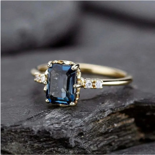 Vintage Blue Violet Crystal Ring