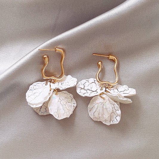 Earrings With White Petals