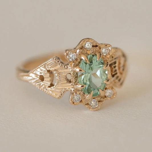 Green Inlaid Crystal Forged Hollow Ring
