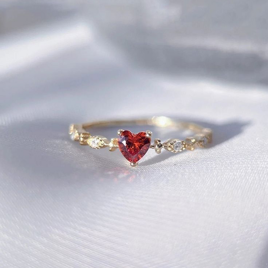 Petite Heart Ring