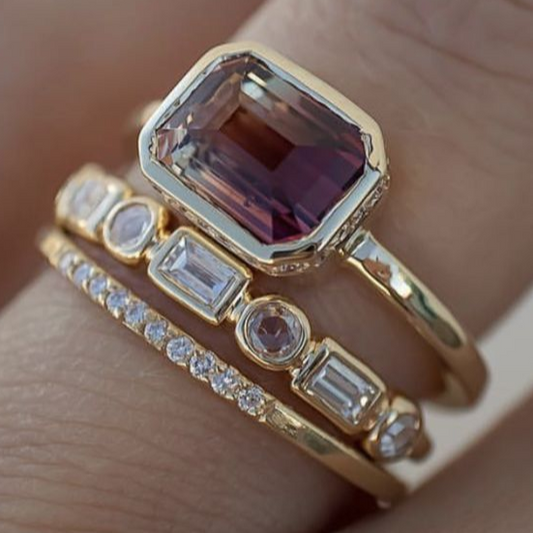 Inlaid Garnet Glass Ring Set