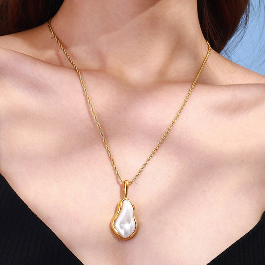 Oyster Golden Necklace
