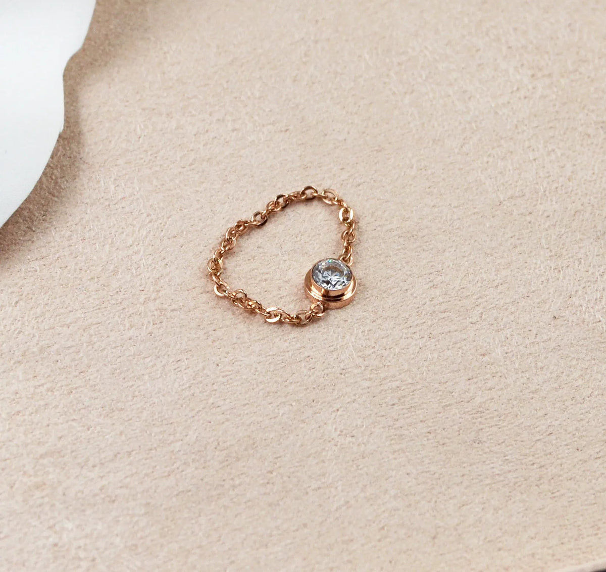Exotic Chain Zirconia Ring